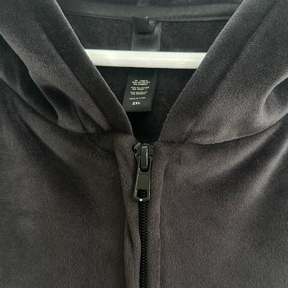 Skims Velour Zip Up Cropped Hoodie in Black - Picture 6 of 8
